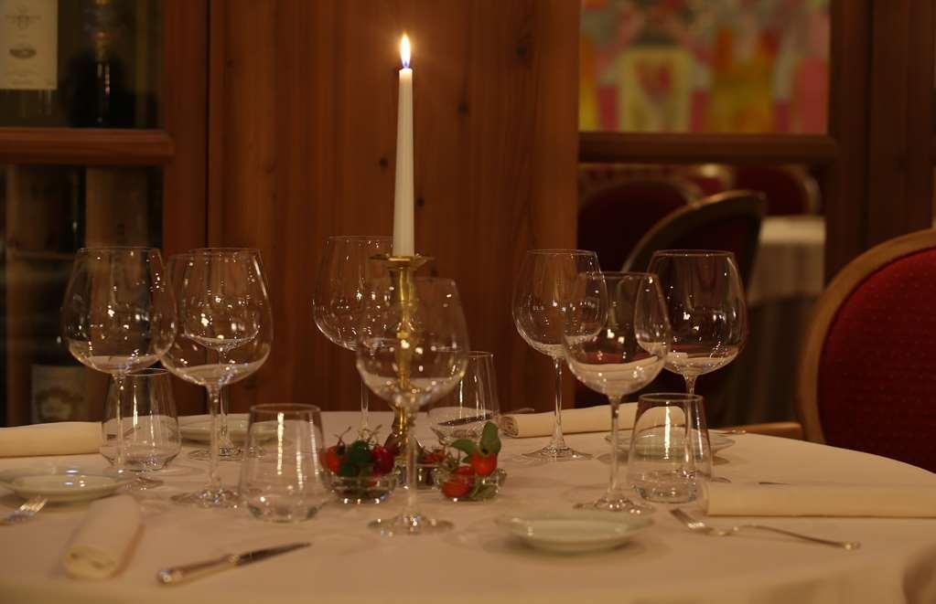 Alpen Suite Hotel Madonna Restaurant photo