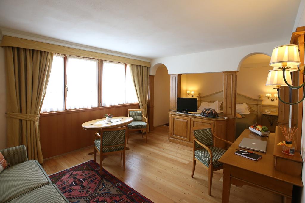 Alpen Suite Hotel Madonna Extérieur photo