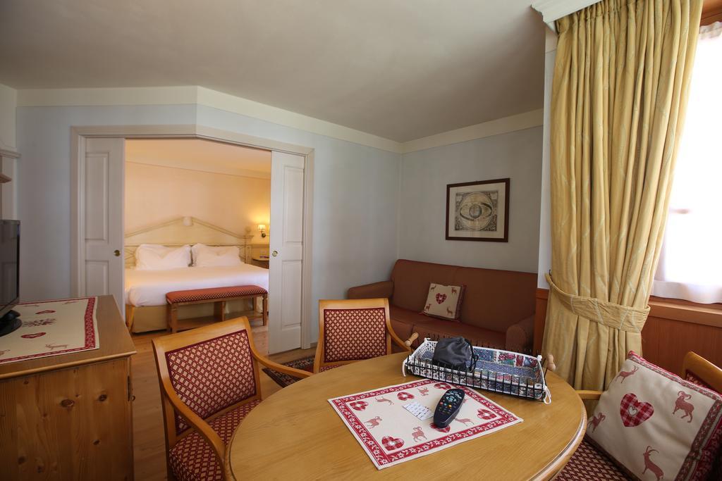 Alpen Suite Hotel Madonna Extérieur photo